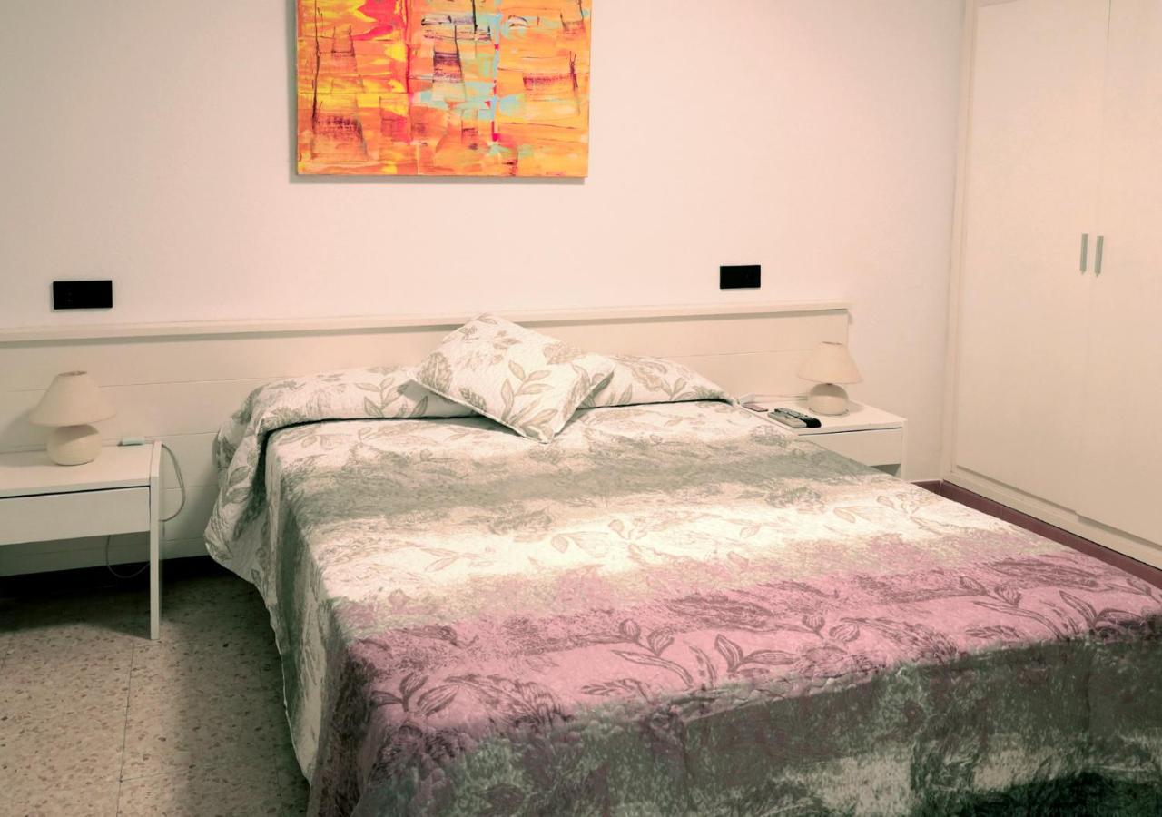 Hostal Lara Llança Eksteriør billede